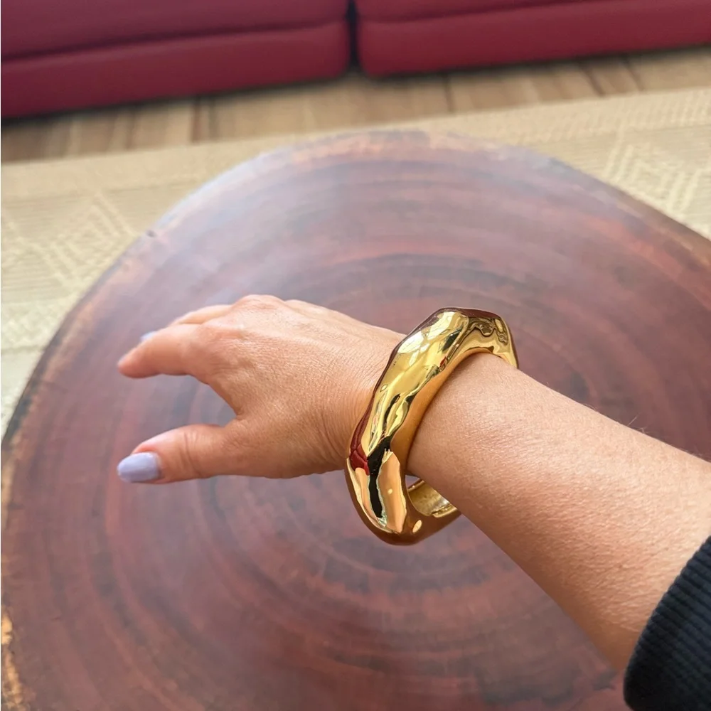 Alexis Bittar Gold Sculptural High-Shine Dome Bangle - Picture 5 of 8